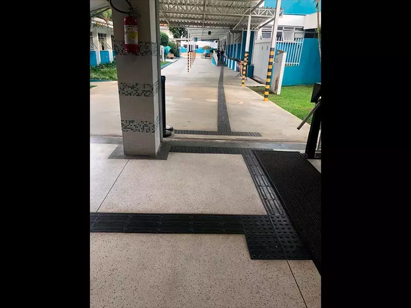 Case de acessibilidade: Erasto - Fundação Educacional Menonita - Faculdade Fidelis